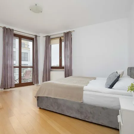 Air-conditioned 3 Bedroom In By Renters *