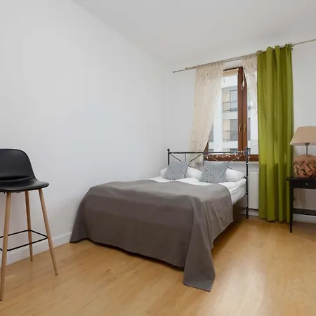 Air-conditioned 3 Bedroom In By Renters *