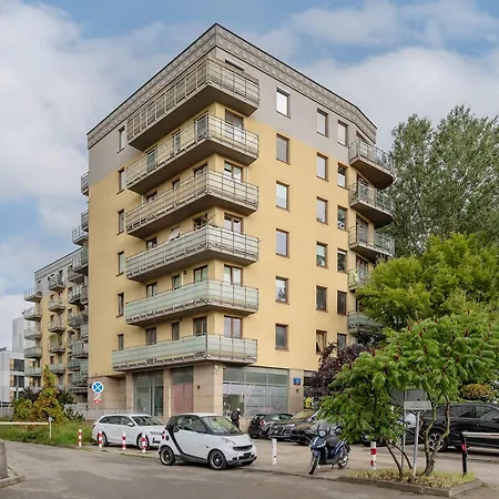 Apartamento Air-conditioned 3 Bedroom In By Renters *